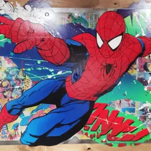 Illustration colorée de Spider-Man en action.