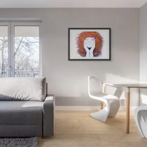 Salon moderne avec tableau coloré et vue extérieure.