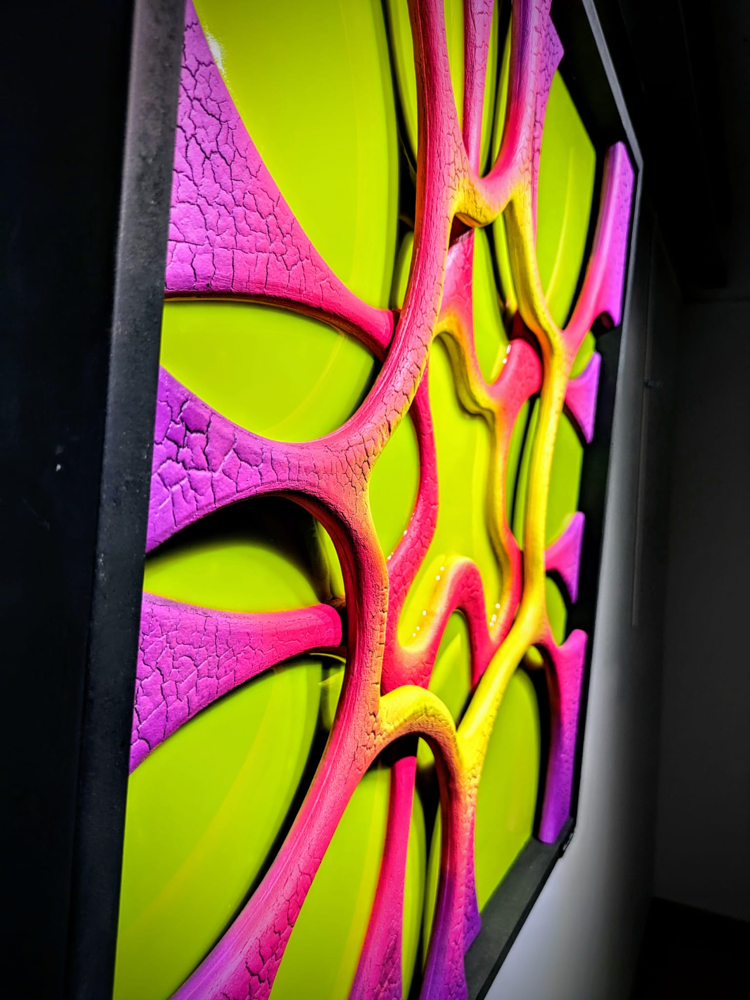 fungi Art abstrait coloré, vert, rose et jaune.